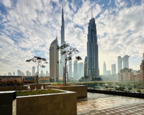 Elegant High Floor One Bedroom Apartment Next to Dubai Mall
